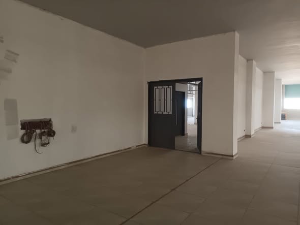 صورة من إعلان: مصنع للبيع (1)